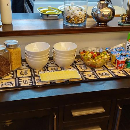 Florances Rest House Найроби Екстериор снимка