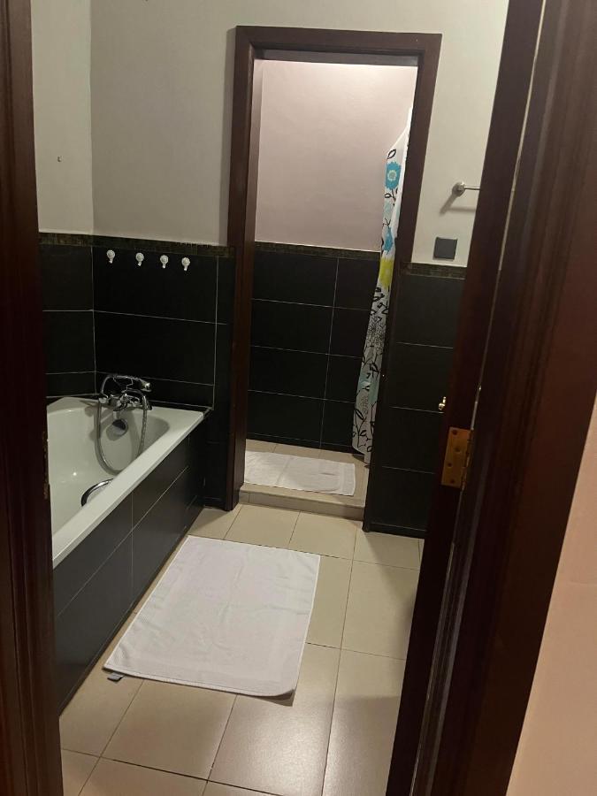 Florances Rest House Найроби Екстериор снимка
