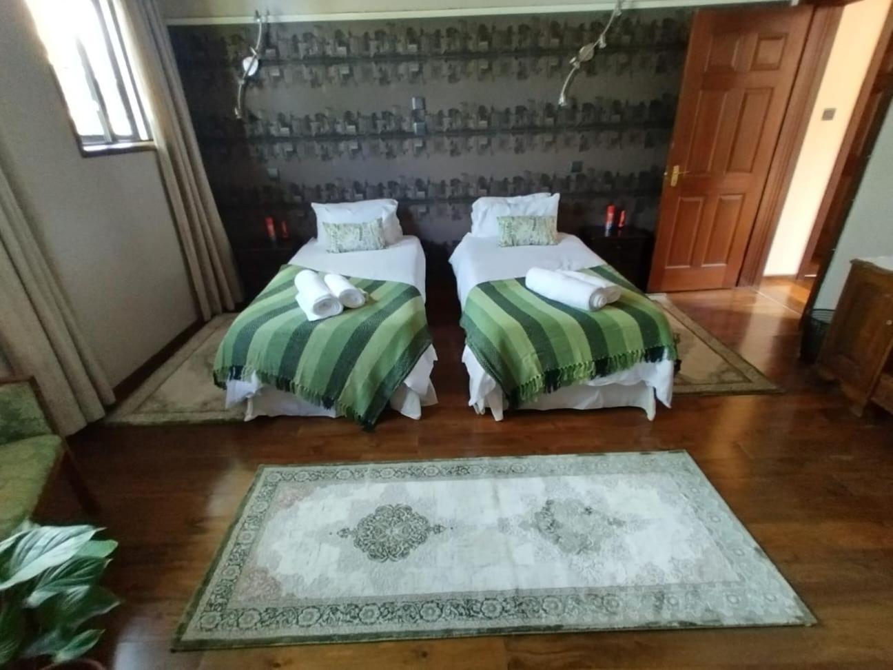Florances Rest House Найроби Екстериор снимка