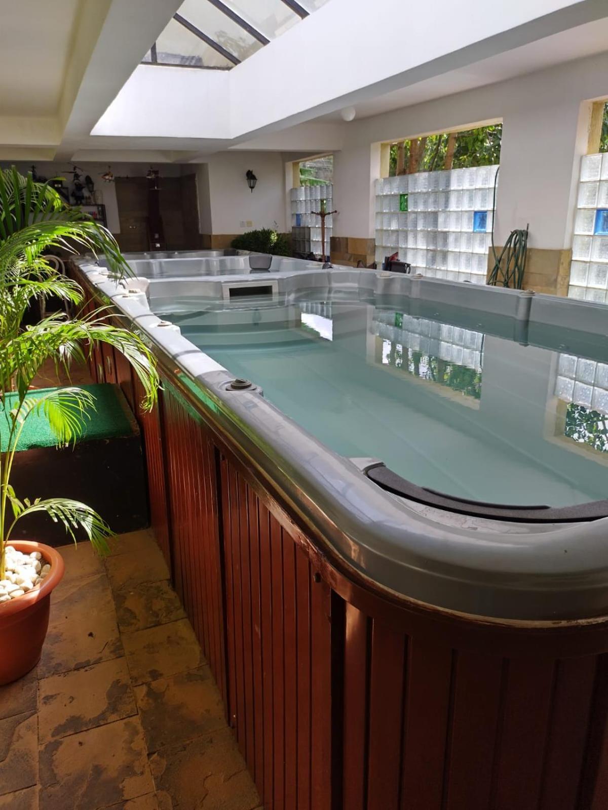 Florances Rest House Найроби Екстериор снимка