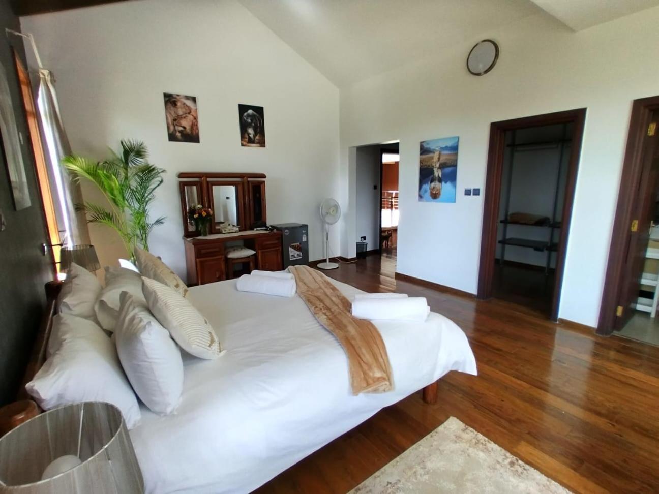 Florances Rest House Найроби Екстериор снимка