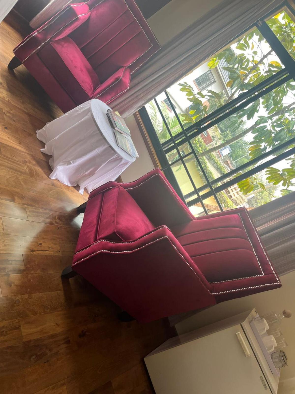Florances Rest House Найроби Екстериор снимка